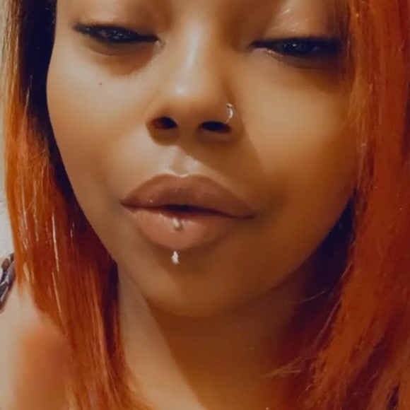 Profile Picture of Isis Mack (@isislmack0729) on Poshmark