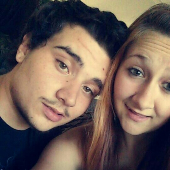 Profile Picture of Ashlee Hicks (@ashleeh18) on Poshmark