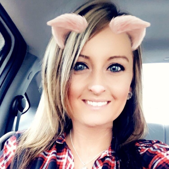 Profile Picture of Jaycee Gotschall (@jgotschall2010) on Poshmark