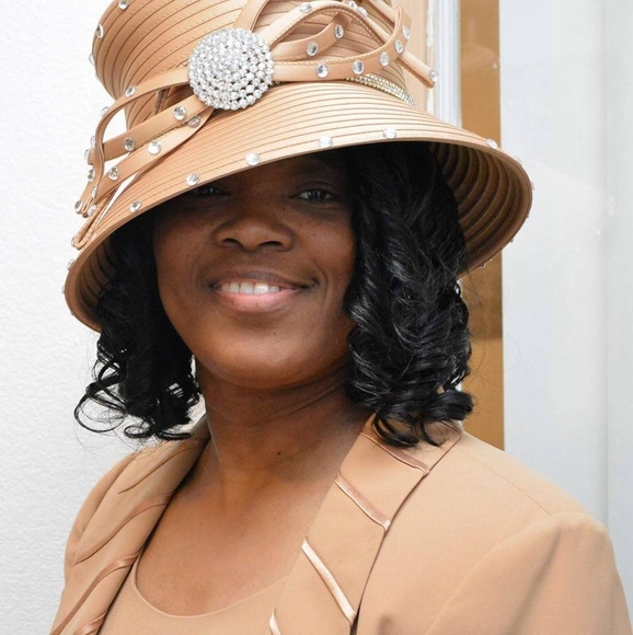Profile Picture of Paulette Murchison (@p_murchison) on Poshmark