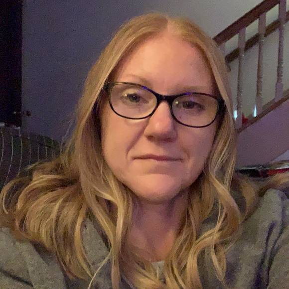 Profile Picture of Betsy Pertner (@bpertner) on Poshmark