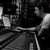 Profile Picture of Chris Hollis (@MrChrishollis) on Youtube