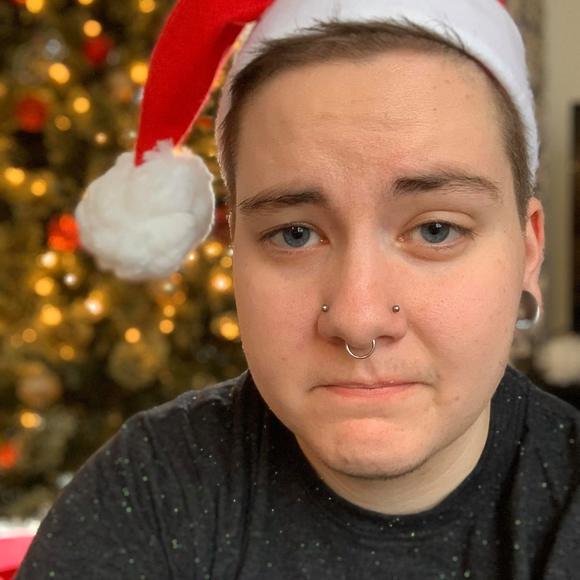 Profile Picture of Lucas Beard (@lucascbeard) on Poshmark