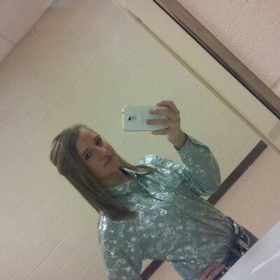 Profile Picture of Amber Shuster (@_AmberLynn11) on Twitter