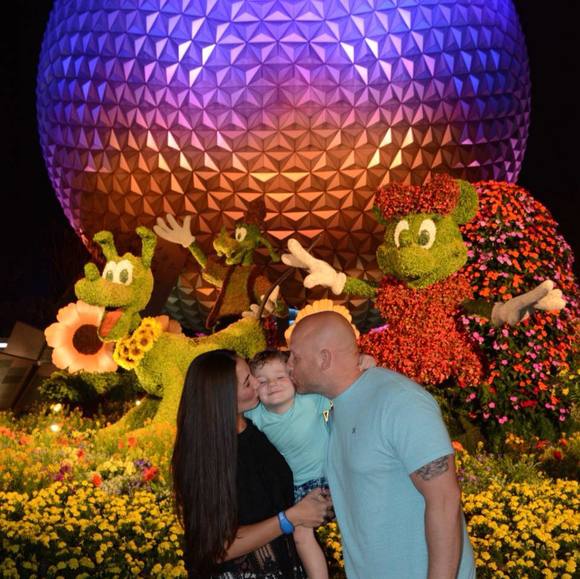 Malory Drager - Poshmark Profile Picture of Malory Drager (@malorydrager) on Poshmark