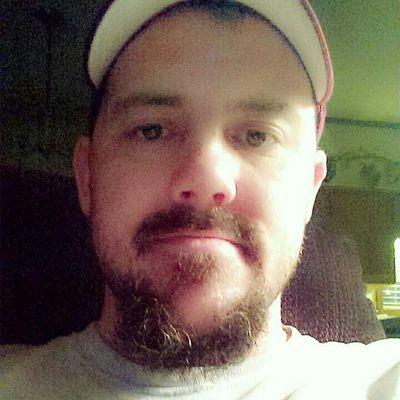 Profile Picture of Dustin Holt (@dustinholt69) on Twitter