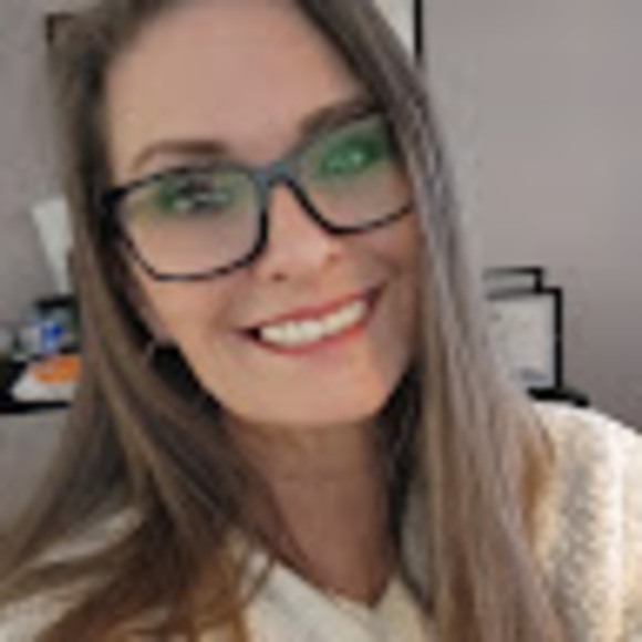 Profile Picture of Nancy Mckinney (@nmckinney3) on Poshmark