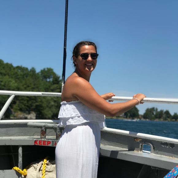 Abigail Bourgoin - Poshmark Profile Picture of Abigail Bourgoin (@abourgoin12) on Poshmark