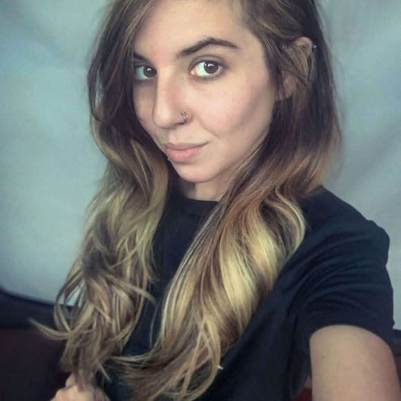 Profile Picture of Jesska Cvijanovic (@oothat1girloo) on Poshmark