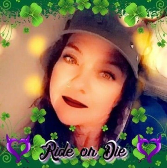 Profile Picture of Shannon Helfman (@shannonhelfman) on Poshmark