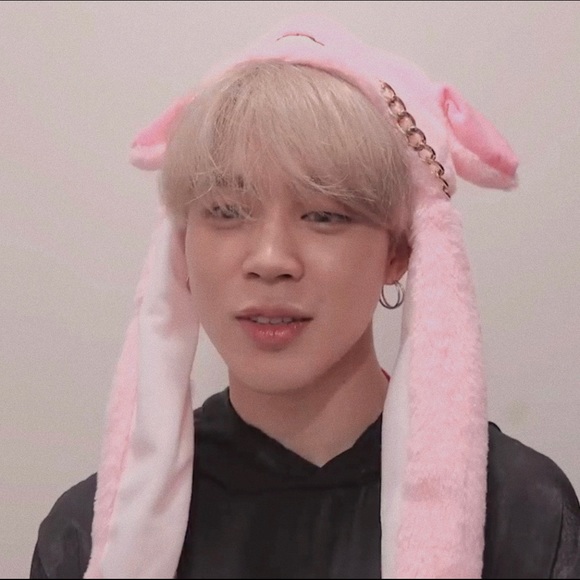 Profile Picture of Jimin Hasjams (@jimin_hasjams) on Poshmark
