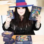 Profile Picture of Sandra Reading (@Sandra-Reading) on Facebook