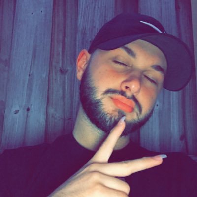 Profile Picture of Travis Lay (@travislay11) on Twitter