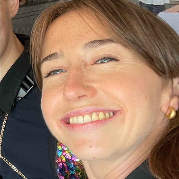 Profile Picture of Frances Steele (@fjsteele) on Poshmark