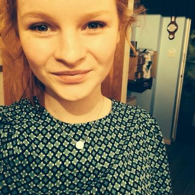Profile Picture of Vicky Leedham (@VickstaL) on Twitter