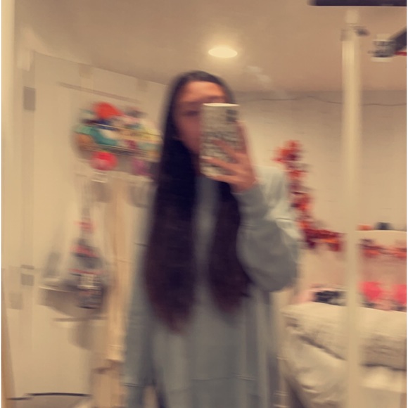 Profile Picture of Ava Nguyen (@avanguyen09) on Poshmark