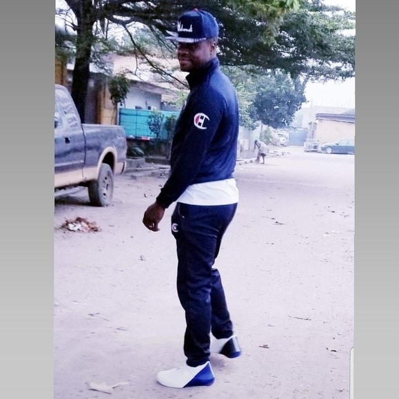 Profile Picture of Joseph Bomana (@josephbomana692) on Poshmark