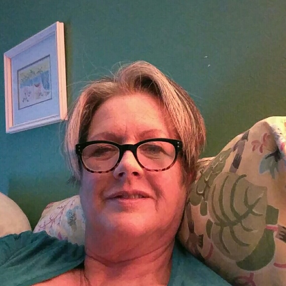 Profile Picture of Colleen Skrogstad (@candybobbie) on Poshmark