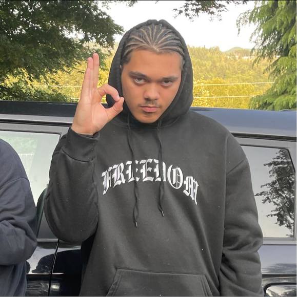 Ethan Perkins - Poshmark Profile Picture of Ethan Perkins (@ethanperkins627) on Poshmark