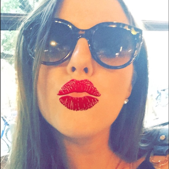 Profile Picture of Shannon Donovan (@shannonxdonovan) on Poshmark