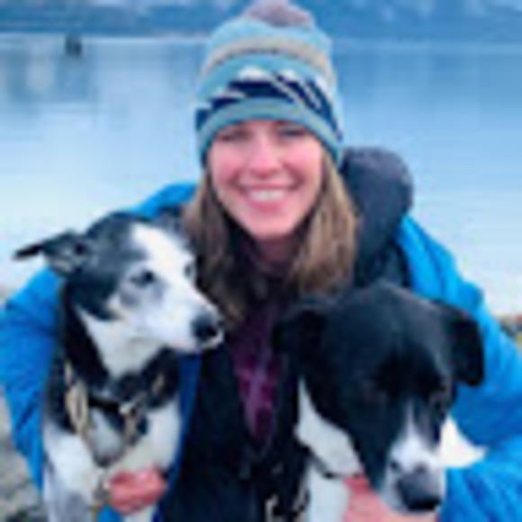 Profile Picture of Haley Bunch (@haleybunch709) on Poshmark