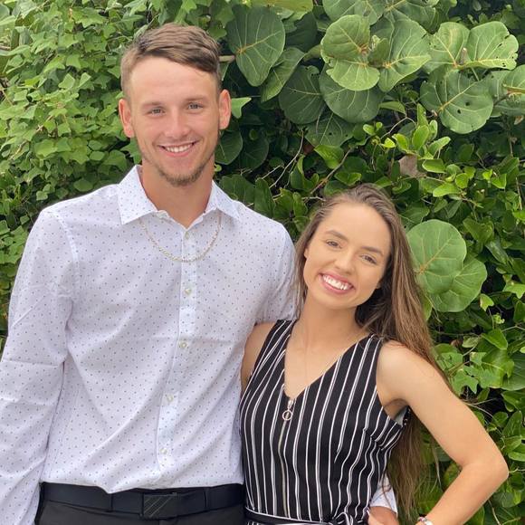 Profile Picture of Alexis Von plinsky (@alexisvp_) on Poshmark