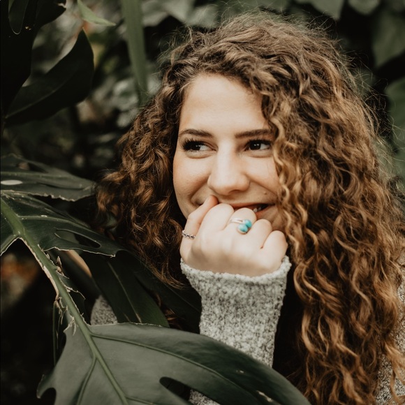 Profile Picture of Jo Parker (@becomingrefound) on Poshmark