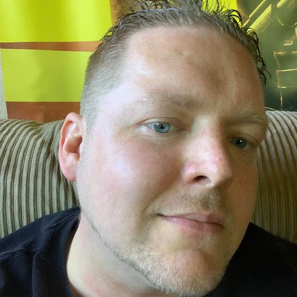 Josh Freidenfelt - Poshmark Profile Picture of Josh Freidenfelt (@lyricalpoet66) on Poshmark