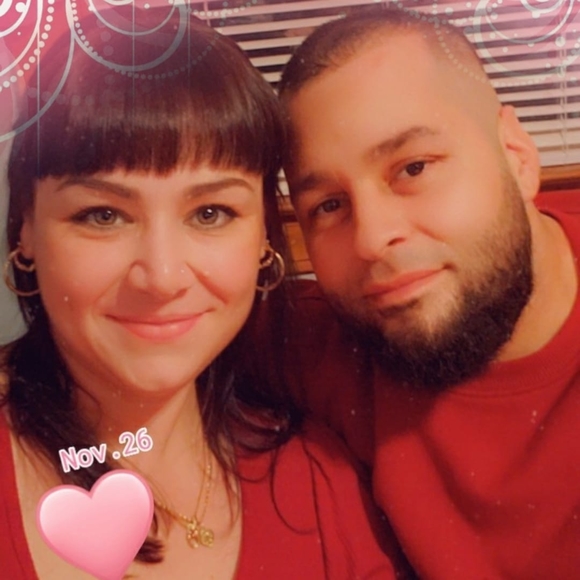 Profile Picture of Danny N holly (@dannydzl) on Poshmark