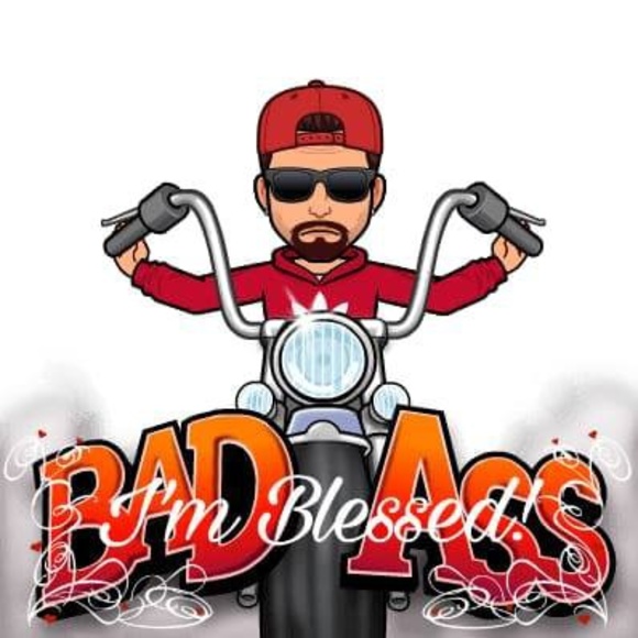 Profile Picture of Skotty danielle Buskeness (@s_buskeness) on Poshmark