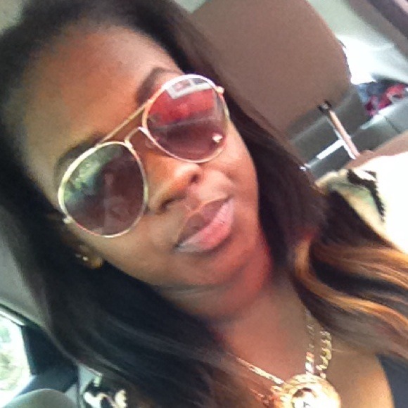 Profile Picture of Ariel Williams (@arielwms) on Poshmark