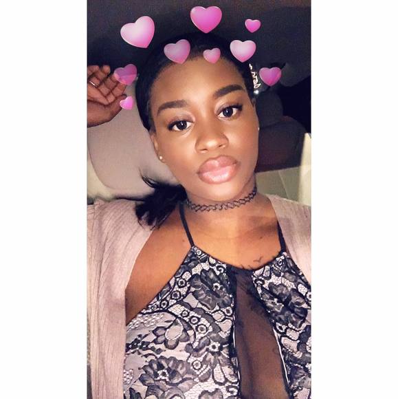 Profile Picture of Quavia Beene (@quaviakatrece) on Poshmark