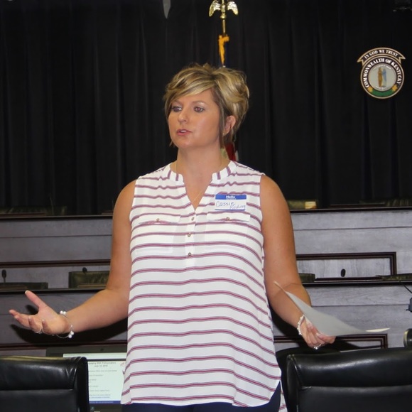 Profile Picture of Cassandra Reding (@c_reding) on Poshmark