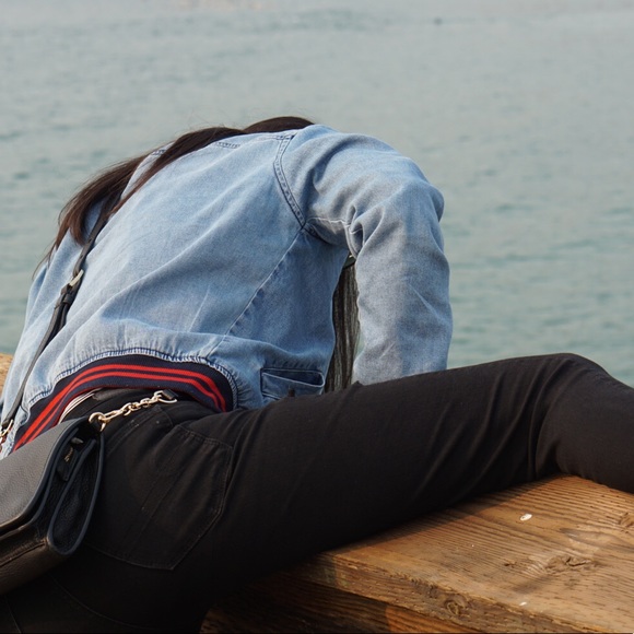 Profile Picture of Lilly Okada (@bellygoat) on Poshmark