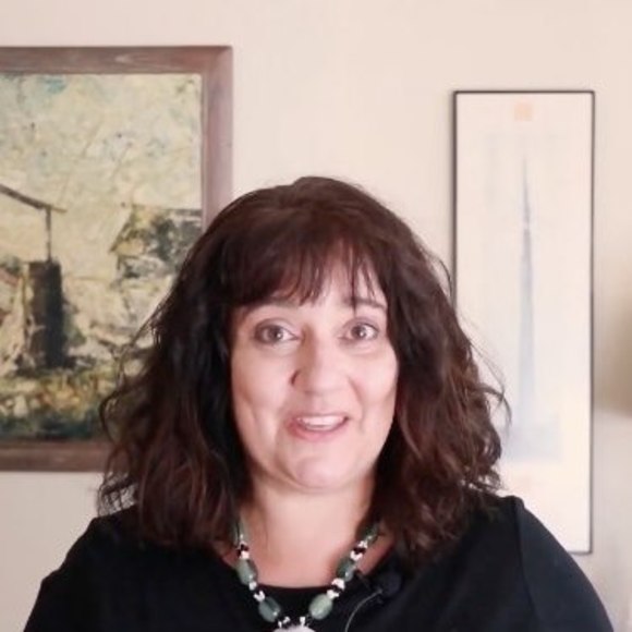 Profile Picture of Christine Kennedy meier (@ctinek) on Poshmark