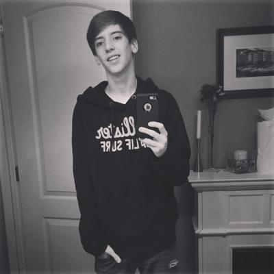 Profile Picture of Andrew Magill (@Andreww__13) on Twitter