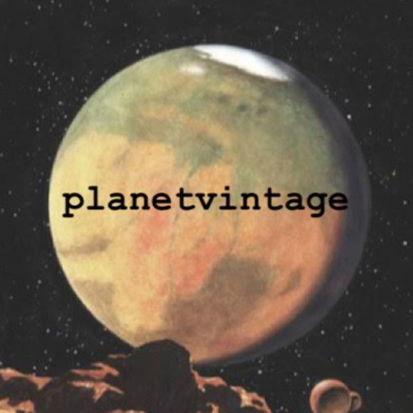 Profile Picture of Chloe Schwartz (@planetvintage) on Poshmark