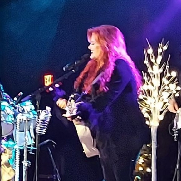 Profile Picture of James Mendes (@jm71065) on Poshmark