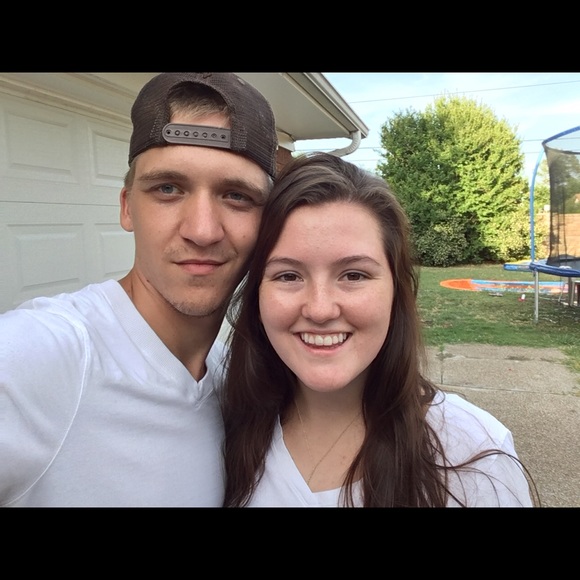 Profile Picture of Haley Rouse (@rousier99) on Poshmark