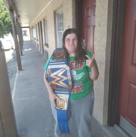 Profile Picture of Christie Meyers (@ilovebryan2022) on Poshmark