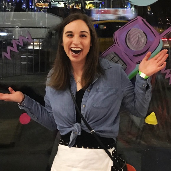 Katie Niesen - Poshmark Profile Picture of Katie Niesen (@kmniesen) on Poshmark