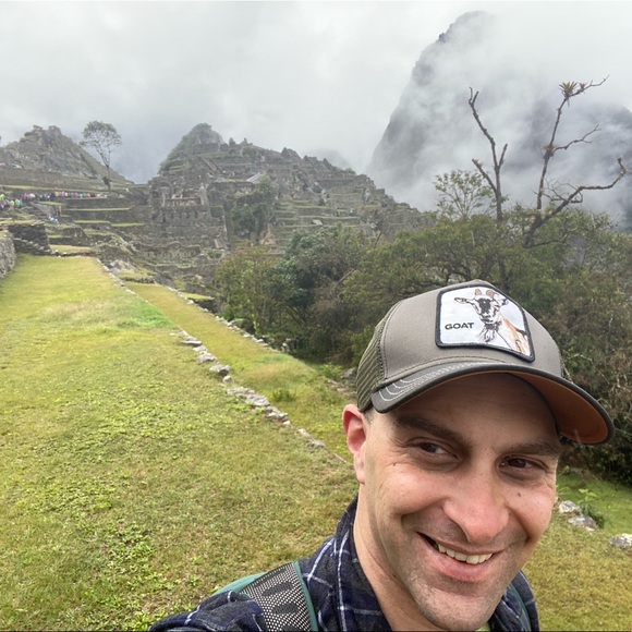 Profile Picture of David Kobey (@davidkobey) on Poshmark