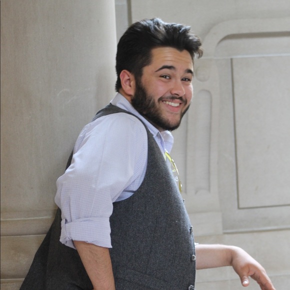 Profile Picture of Chris Bova (@thebova) on Poshmark