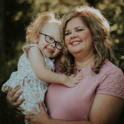 Profile Picture of Angela Ray Rodgers (@AngelaRayRodge1) on Twitter