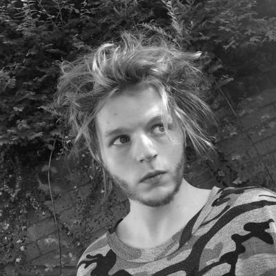 Profile Picture of Rowan Smith (@ItsJustRowan) on Twitter