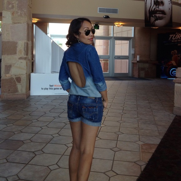 Profile Picture of Lucille Perryman (@khakaye) on Poshmark