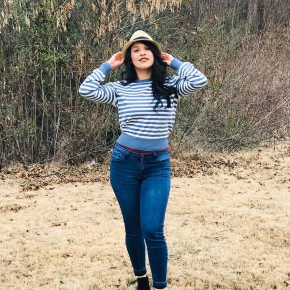 Profile Picture of Mirian Lopez (@mplopez01) on Poshmark