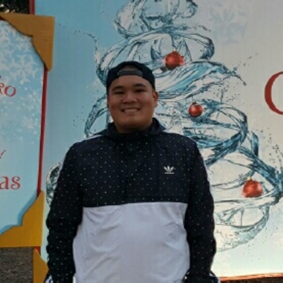 Profile Picture of Leander Bantados (@mightylee) on Poshmark