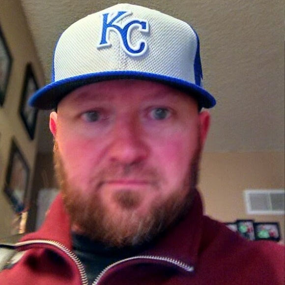 Profile Picture of Brad Tharp (@bradzilla43) on Poshmark