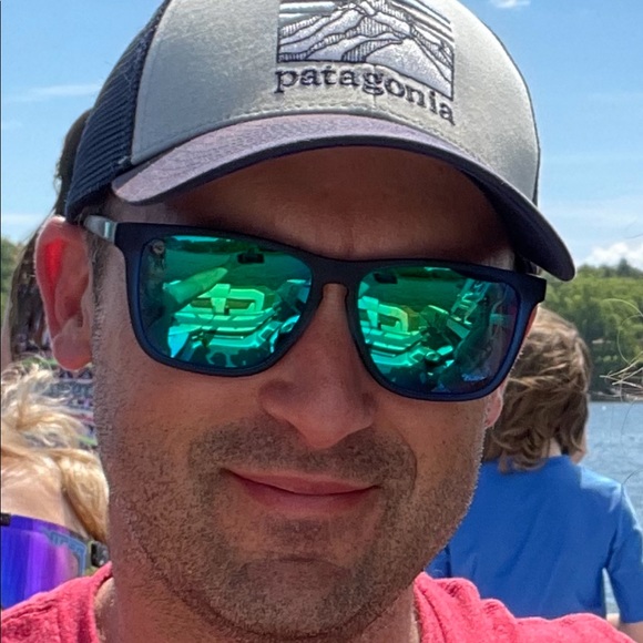 Profile Picture of Jonathan Smith (@vtmaplesmith) on Poshmark